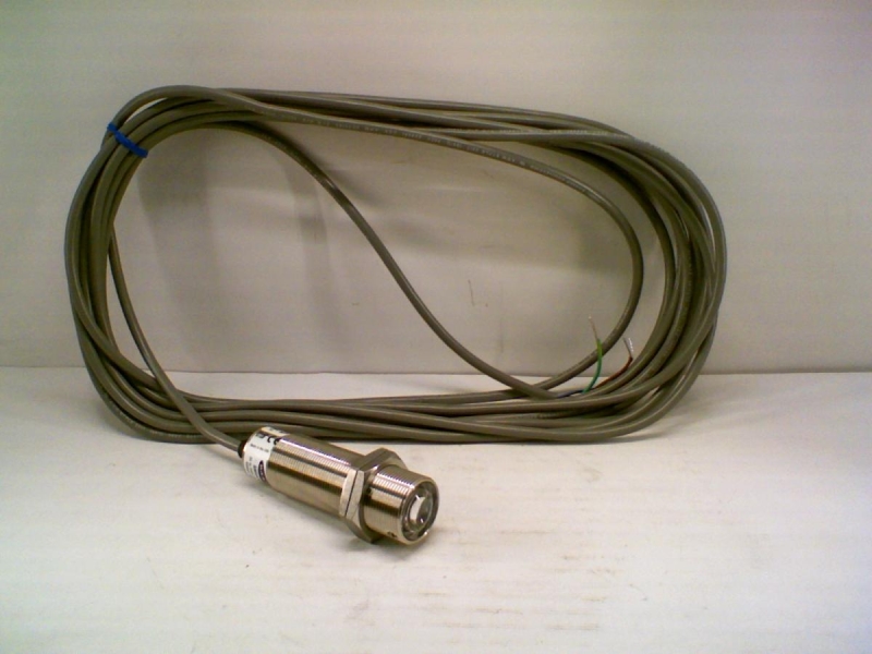 DW-HD-621-M8-100 Inductive Sensor by CONTRINEX