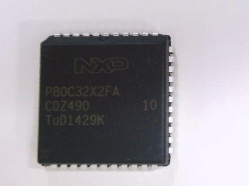 NXP SEMICONDUCTOR P80C32X2FA512